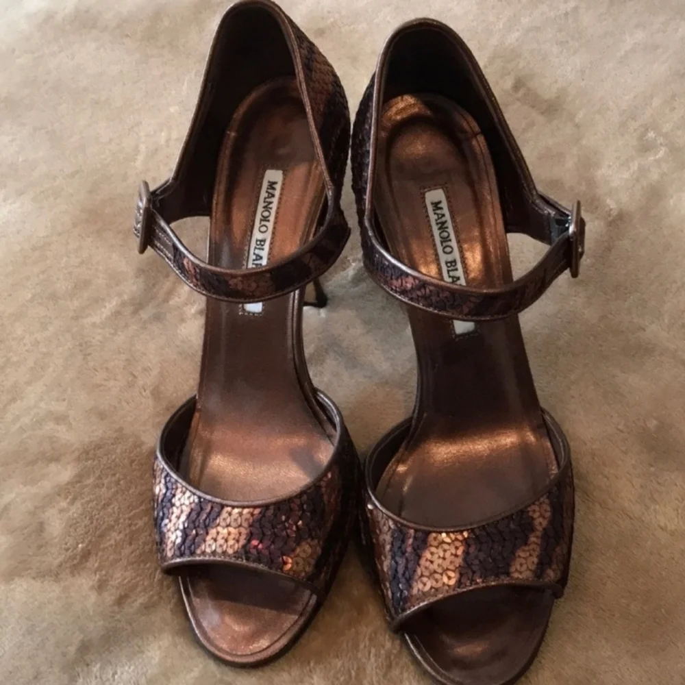 MANOLO BLAHNIK Bronze Sequin CALDO Mary Jane SANDALS SHOES Size 39.5 - Picture 2 of 6